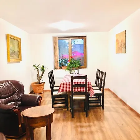 Frater Tanya Bed & Breakfast Halap